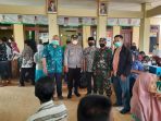 https://seputarmadura.com/wp-content/uploads/2021/10/Bergulir-Setiap-Hari-Ws-Danramil-Ganding-Dan-Babinsa-Dampingi-Warganya-Ikut-Vaksinasi.jpg