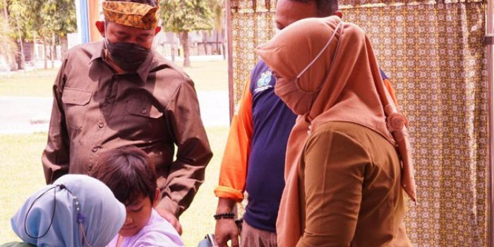 https://seputarmadura.com/wp-content/uploads/2021/10/Pertahankan-Level-2-Pemkab-Sumenep-Targetkan-Vaksinasi-COVID-19-Tiap-Hari-10-ribu.jpg