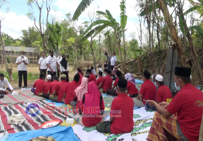 https://seputarmadura.com/wp-content/uploads/2021/10/Sekolah-Lapang-Menjadi-Salah-Satu-Pemanfaatan-DBHCHT-di-Dispertahortbun-Sumenep.jpg
