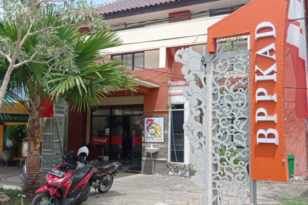 https://seputarmadura.com/wp-content/uploads/2021/11/Sejumlah-Marketplace-Bakal-Digandeng-BPPKAD-Untuk-Permudah-Pembayaran-PBB.jpg