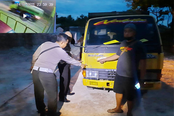 https://seputarmadura.com/wp-content/uploads/2021/11/Terekam-CCTV-5-Hari-Pelarian-Dump-Truk-Usai-Tabrak-Pemotor-Hingga-Tewas-Akhirnya-Berakhir.jpg