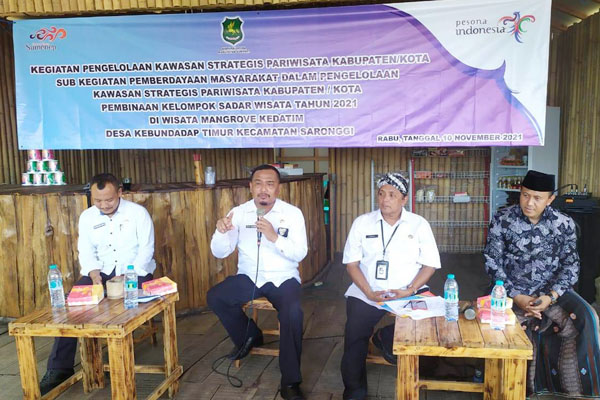 https://seputarmadura.com/wp-content/uploads/2021/11/Tiga-Desa-di-Kepulauan-dan-Daratan-Jadi-Sasaran-Pembinaan-Pokdarwis-Disparbudpora-Sumenep.jpg