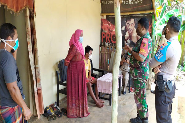 https://seputarmadura.com/wp-content/uploads/2022/02/Babinsa-Koramil-0827-01-Kota-Dampingi-Tim-Tracing-Contact-Erat-Terkonfirmasi-Covid-19-di-Masyarakat.jpg