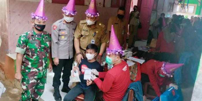 https://seputarmadura.com/wp-content/uploads/2022/02/Monitoring-dan-Pendampingan-Gebyar-Vaksinasi-Dilakukan-oleh-Anggota-Koramil-0827-13-Rubaru-Demi-Sukseskan-Program-Pemerintah.jpg