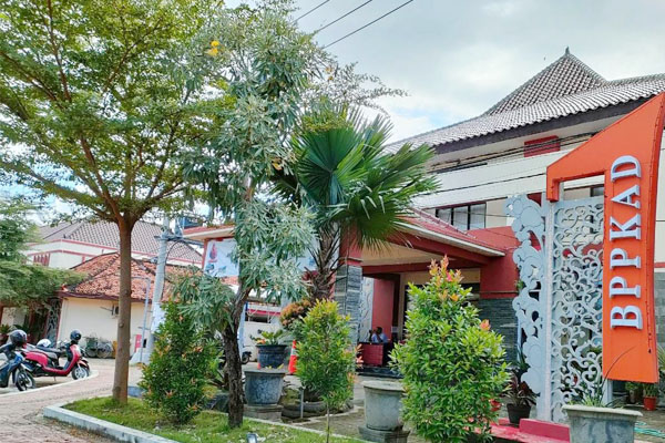 https://seputarmadura.com/wp-content/uploads/2022/07/Memperlancar-Pembangungan-BPPKAD-Sumenep-Imbau-Warga-Bayar-PBB-Tepat-Waktu-.jpg