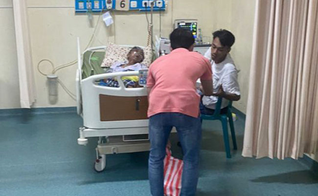 https://seputarmadura.com/wp-content/uploads/2023/04/Selama-Bulan-Suci-Ramadhan-Para-Dokter-di-RSUD-Sumenep-Bagi-bagi-Takjil-Gratis-Kepada-Keluarga-Penunggu-Pasien-.jpg
