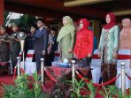 https://seputarmadura.com/wp-content/uploads/2023/06/Bupati-Sumenep-Ajak-Warga-Kokohkan-Nilai-nilai-Pancasila-di-Era-Globalisasi.jpg
