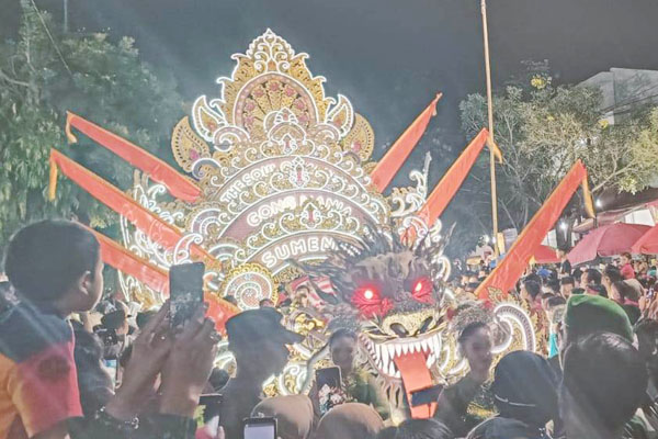 https://seputarmadura.com/wp-content/uploads/2023/06/Parade-Musik-Tong-tong-Meriahkan-Juni-Bulan-Bung-Karno-di-Sumenep.jpg