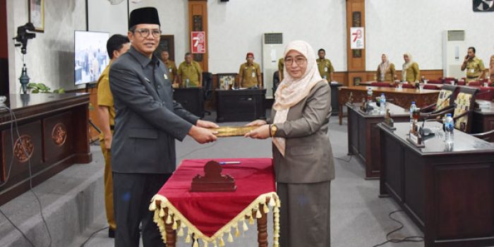 https://seputarmadura.com/wp-content/uploads/2023/08/Belanja-Daerah-Naik-194-Milyar-di-Perubahan-APBD-Sumenep-Tahun-2023-.jpg