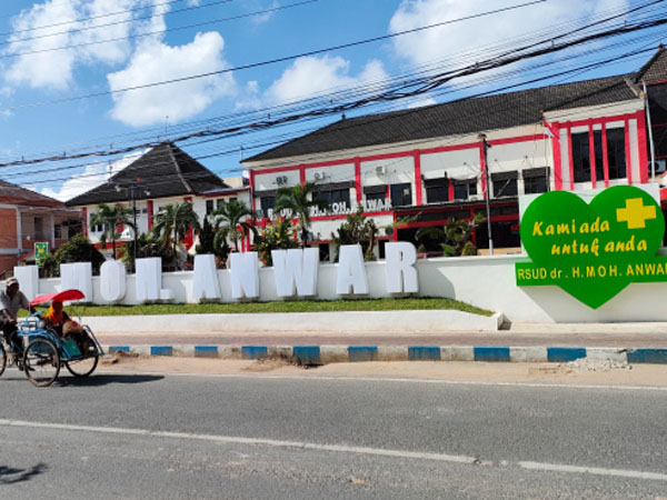 https://seputarmadura.com/wp-content/uploads/2023/09/RSUD-Sumenep-Terima-Pasien-UHC-Diatas-Seribu-Lebih.jpg